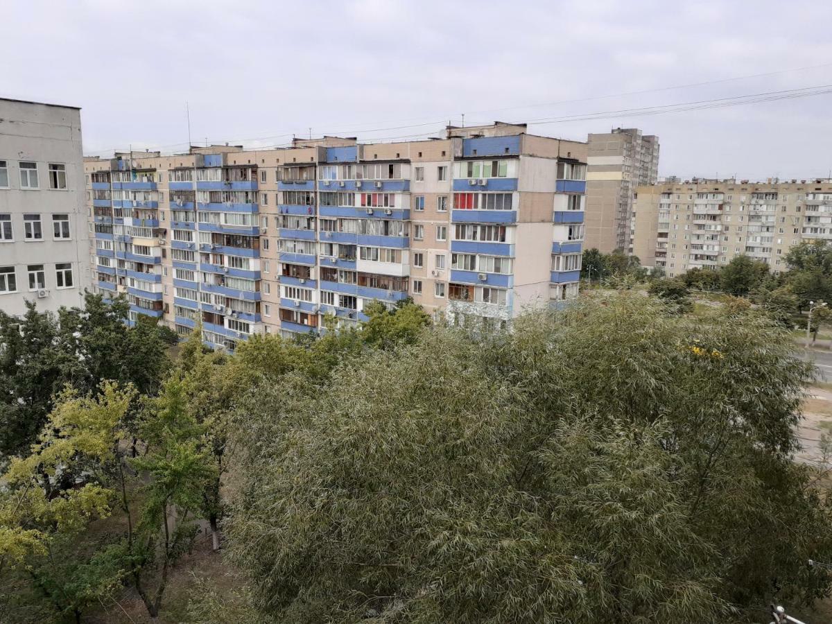 Двухкомнатная В Центре Троещины Kiew Exterior foto